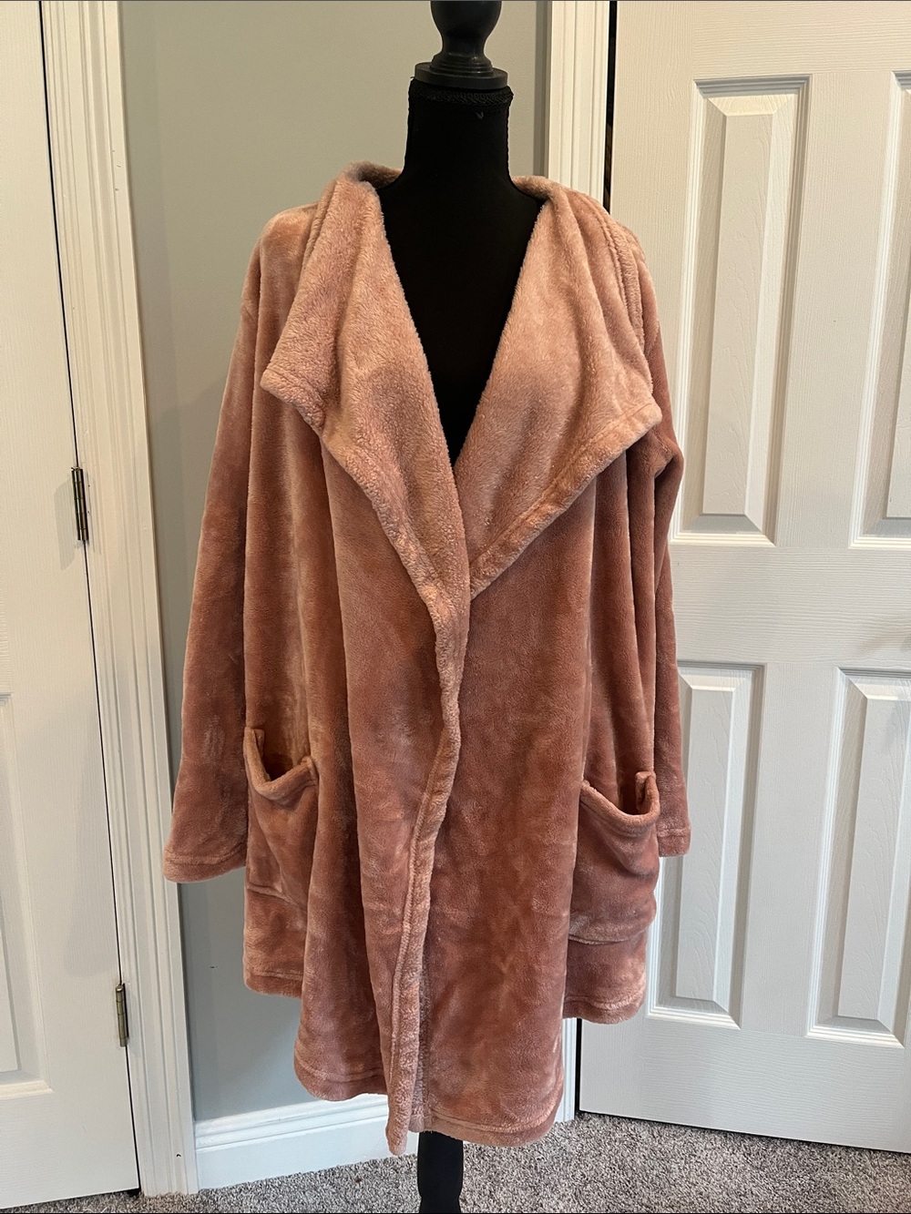 HUE Plush Open-Front Teddy Jacket in Dusty Pink